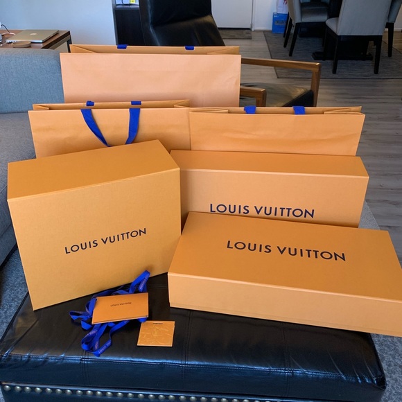 Louis Vuitton boxes and bags - Picture 2 of 7